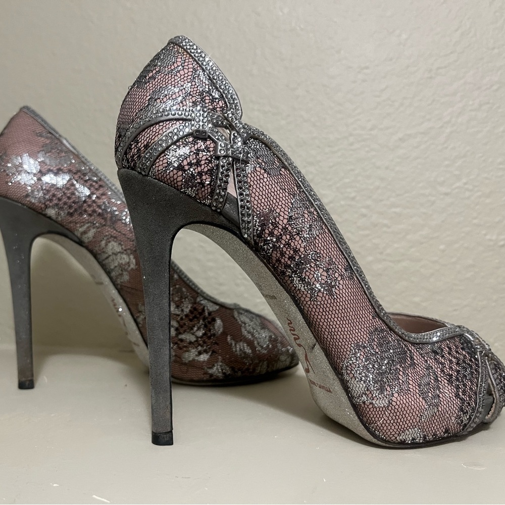 Celebrity’s choice Rene Caovilla Crystal trim silver lace - Picture 3 of 8